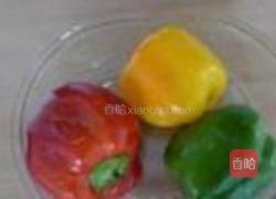 烤彩椒沙拉的做法图解1