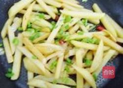 干煸土豆条的做法图解10