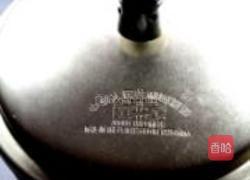 荔枝皮蛋炖排骨的做法图解6