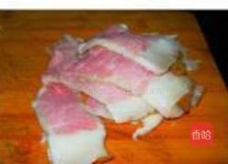 包菜小炒腊肉片的做法图解3
