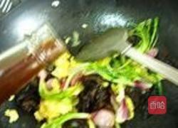 乌鸡蛋炒毛葱苗的做法图解5