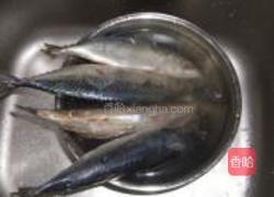 自制沙丁鱼罐头的做法图解1