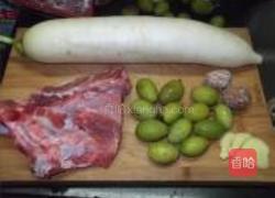 青橄榄萝卜汤的做法图解1
