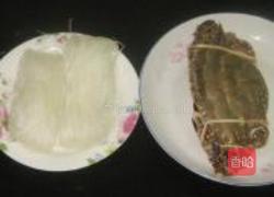 红膏蟹蒸粉丝的做法图解1
