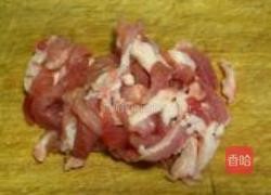 蒜薹炒肉丝的做法图解1