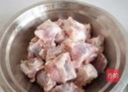 豉汁蒸排骨的做法图解1