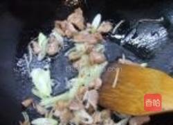 春笋黄瓜炒肉的做法图解4