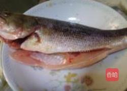 金玉满堂烩鲈鱼的做法图解2