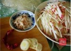 红萝卜炖粉丝的做法图解2