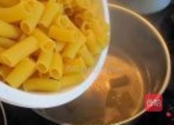 咖喱牛肉煮意粉的做法图解3