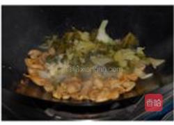 酸菜胡椒炒肥肠的做法图解10