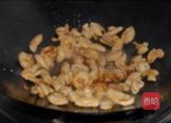 酸菜胡椒炒肥肠的做法图解9