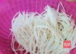 茭白炒肉丝的做法图解2