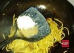 茭白炒肉丝的做法图解5