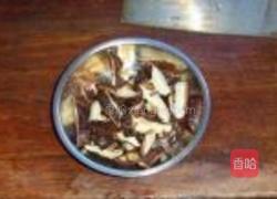 小白菜炒香菇的做法图解4