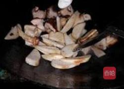 辣椒毛豆炒双菇的做法图解5