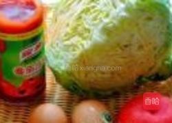 番茄鸡蛋炒卷心菜的做法图解1