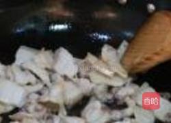 五花肉炒酸菜的做法图解5