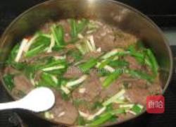 青蒜炒羊肝的做法图解7