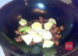 青蒜土豆炒腊肉的做法图解7