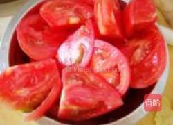 番茄面鱼包菜的做法图解2