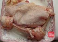 口蘑彩椒鸡腿披萨的做法图解1