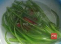 凉拌芹菜腐竹的做法图解2