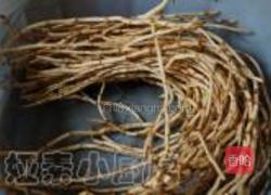 剁辣子炒臭菜根的做法图解1