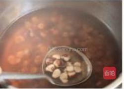 奶香芡实香芋羹的做法图解2