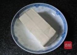 草鱼煮豆腐的做法图解1