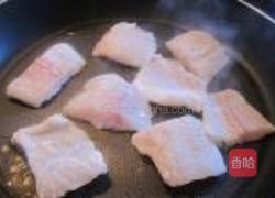 蒜香洋葱龙利鱼的做法图解6