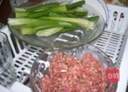 肉馅馄饨的做法图解2