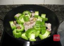 豉香猪皮焖苦瓜的做法图解6