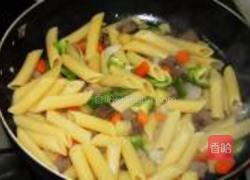 彩蔬意粉的做法图解6