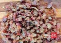 腊肠拌茼蒿的做法图解6