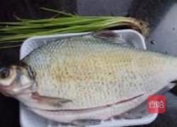 家常红烧鳊鱼的做法图解1