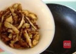 核桃仁炒韭菜的做法图解3