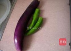 辣椒炒茄丝的做法图解1