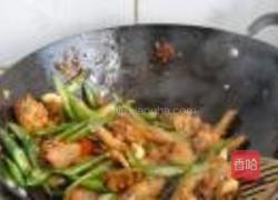 尖椒炒鸡爪的做法图解5