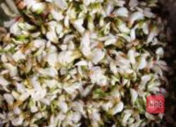 槐花包菜的做法图解1