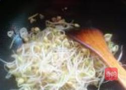黄豆芽炖粉条的做法图解3