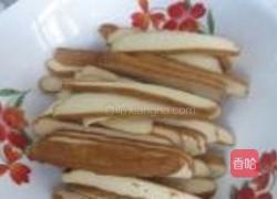 黄瓜拌香干的做法图解1