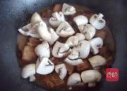红烧肉炖蘑菇的做法图解7