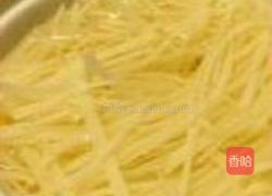 清炒甜椒土豆丝的做法图解1