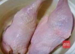 蒜香烤鸭腿的做法图解1