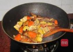 红烧鸡脚煲的做法图解3