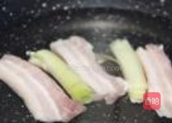 青椒回锅肉的做法图解1