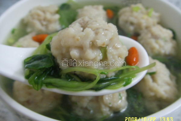 鱼丸浸豆苗