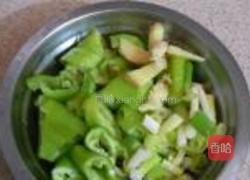 西红柿黄瓜炒鸡蛋的做法图解3