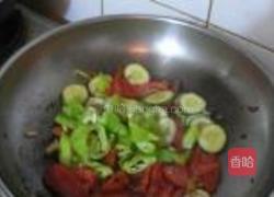 西红柿黄瓜炒鸡蛋的做法图解7
